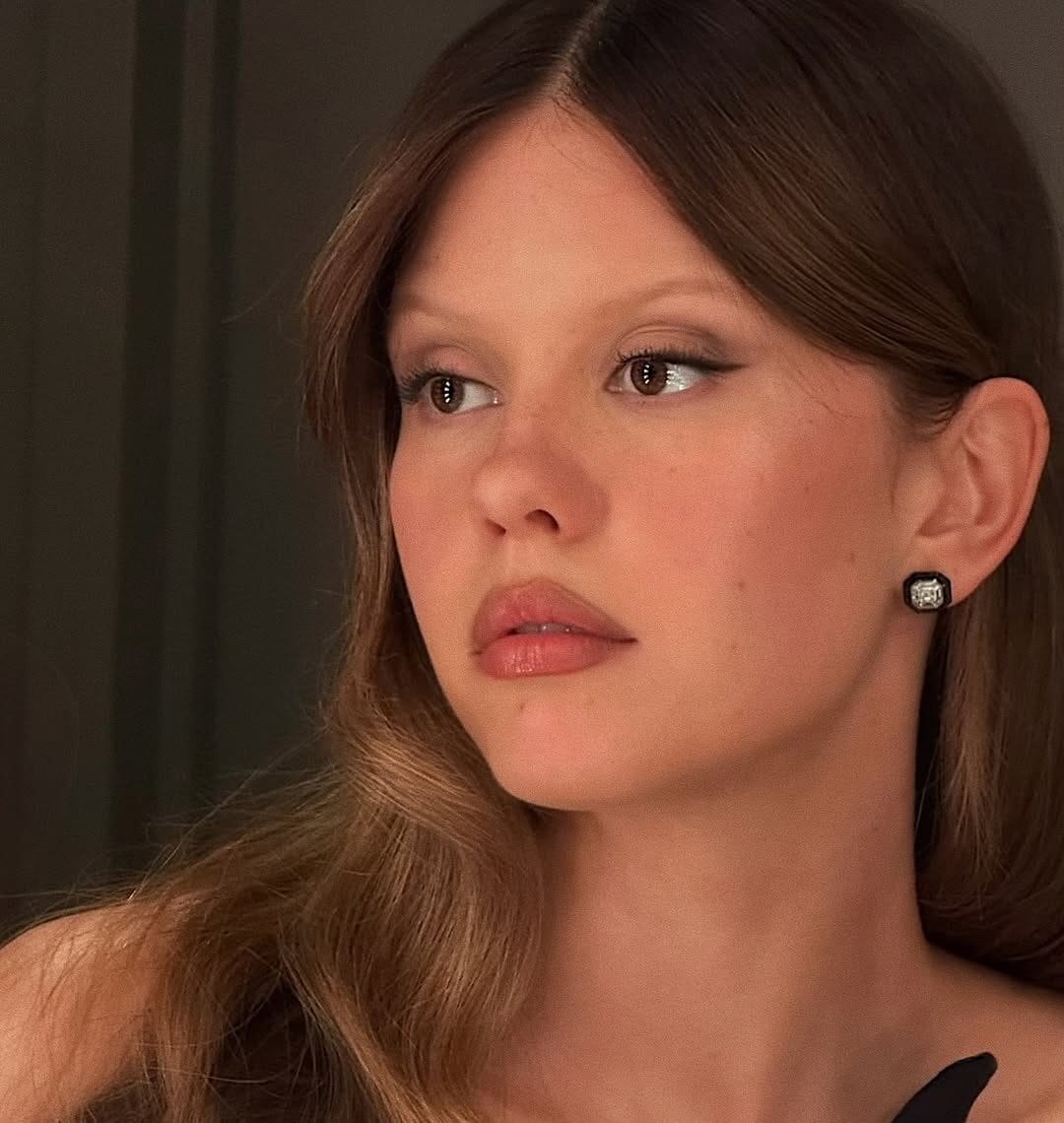 Mia Goth / Makeup by @ninapark