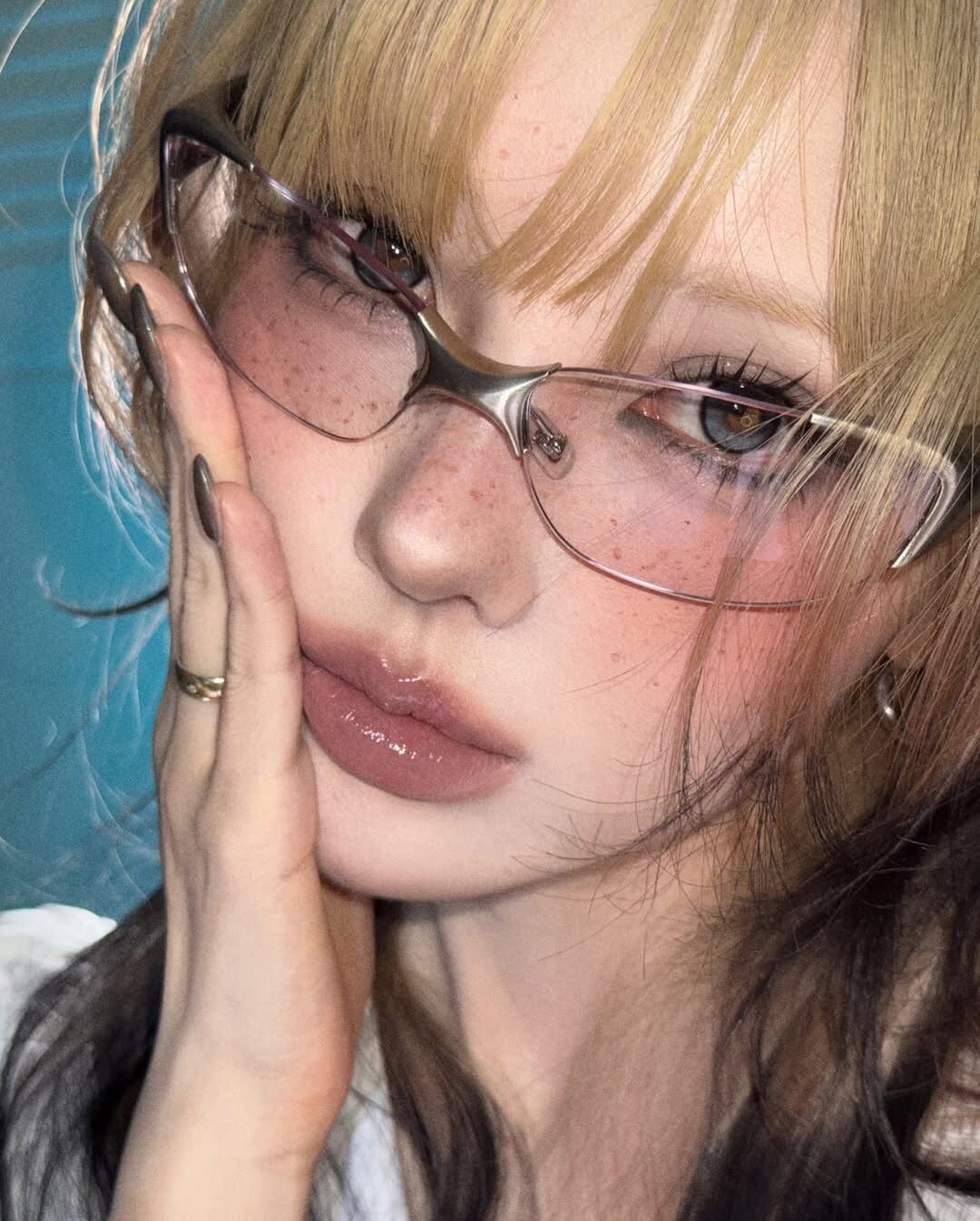 Makeup by @ponysmakeup via Instagram