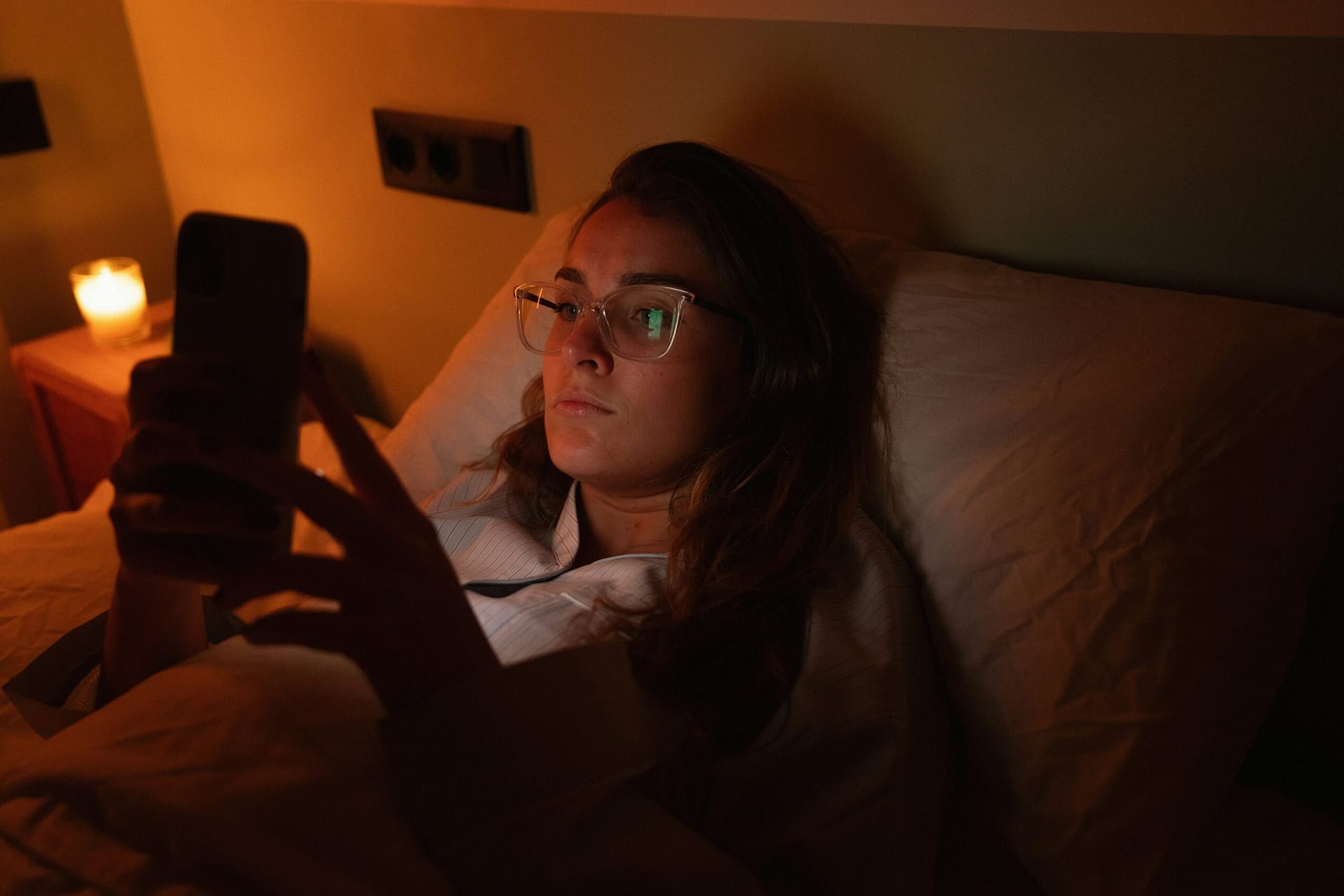 smartphone bedroom night