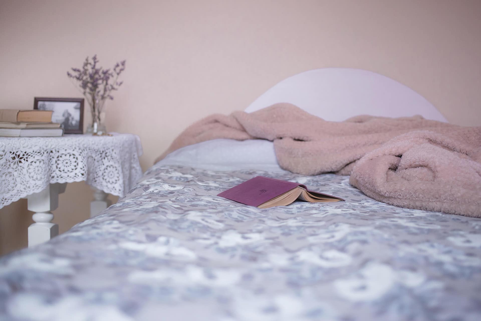 screen free bedroom, book on the bed
